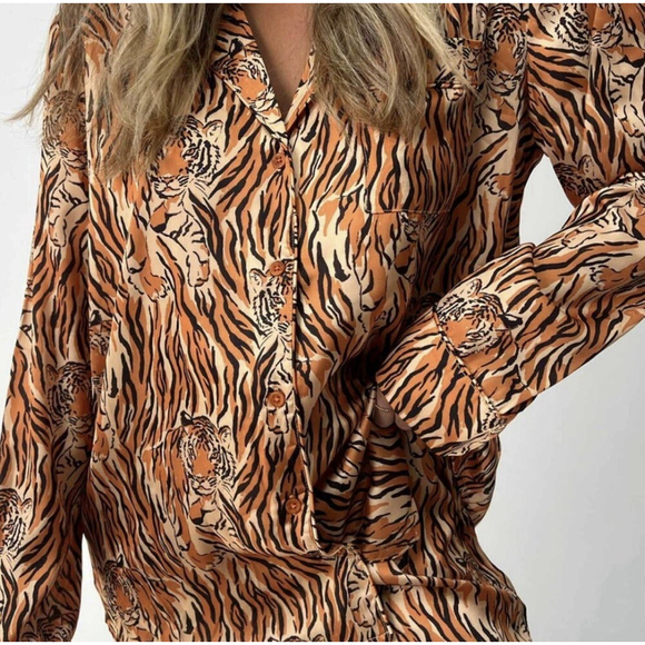 Show Me Your Mumu Royal Tiger Satin Blouse XS Animal Print Polyester Novelty - Picture 1 of 11